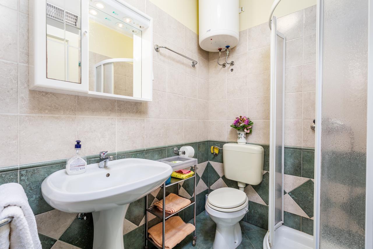 Rona Apartments Ani Icici Ngoại thất bức ảnh